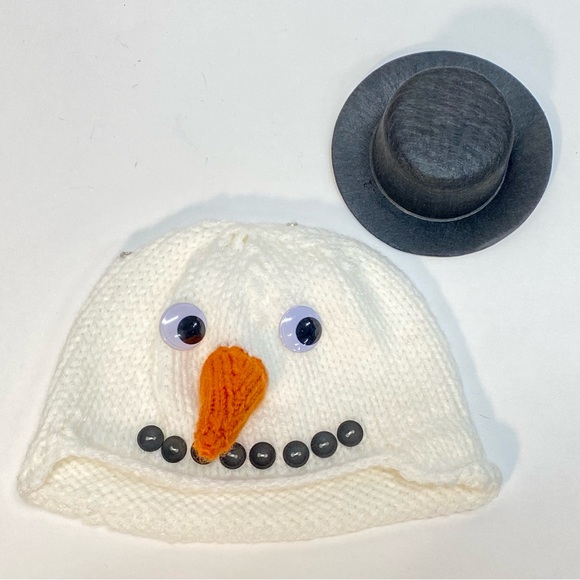 NWT Hand Knit Childs Snowman Hat with Googly Eyes and Top Hat Size 3-10 Years - Picture 2 of 9